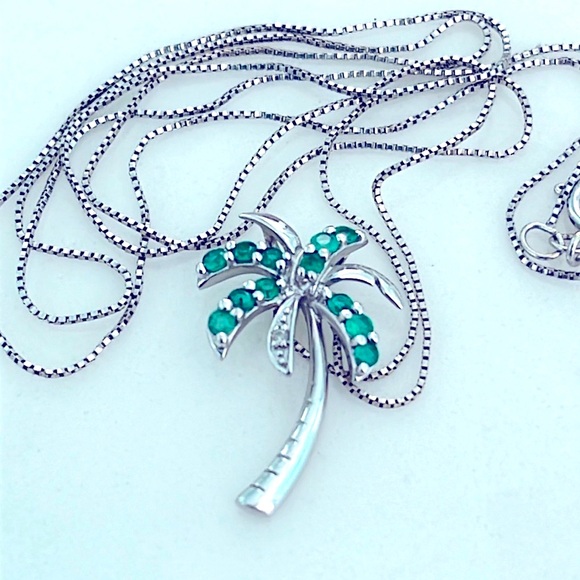 14K Emeralds Diamonds - Picture 2 of 7